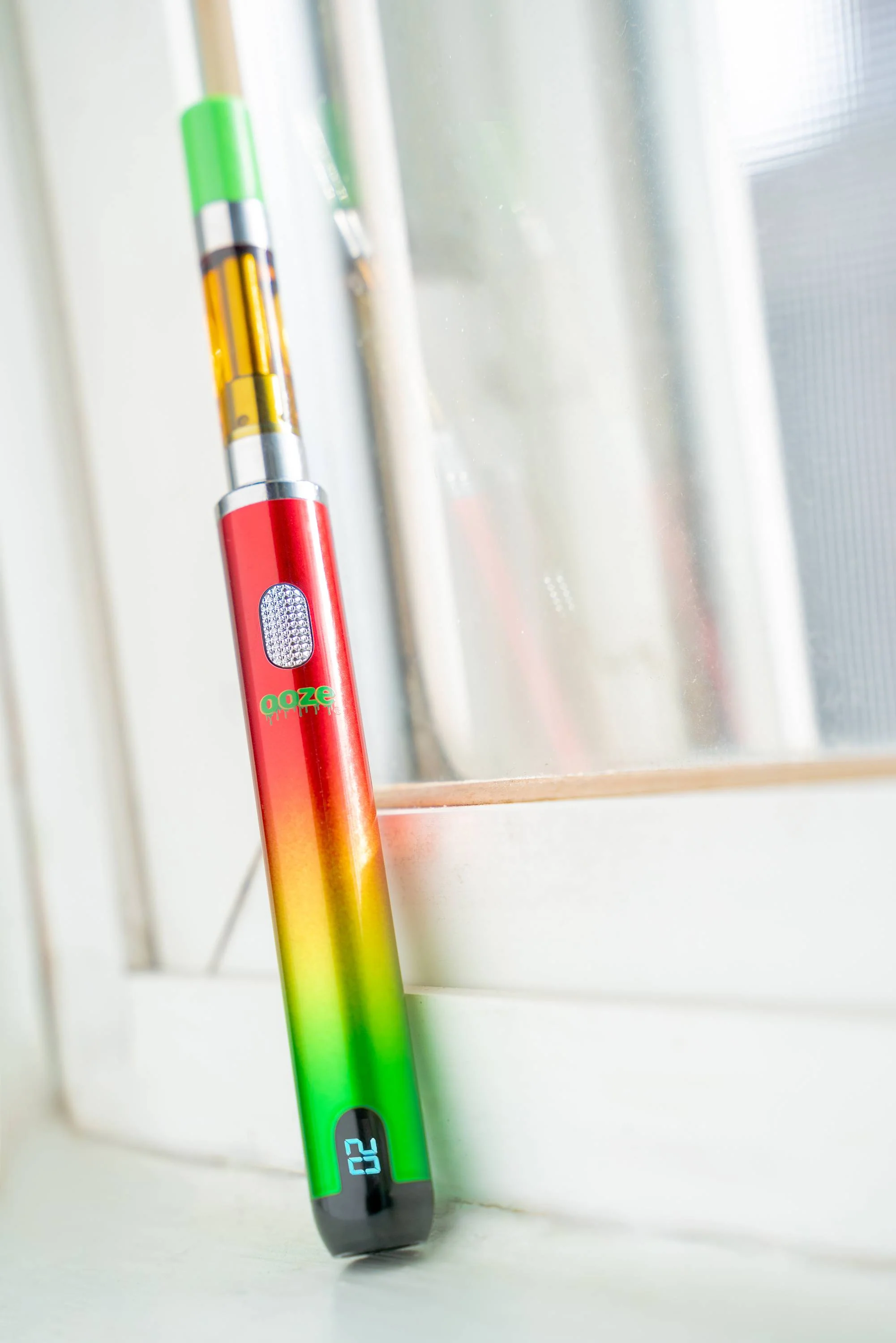 Smart Battery – 650 mAh Vape Pen - Rasta - Image 2