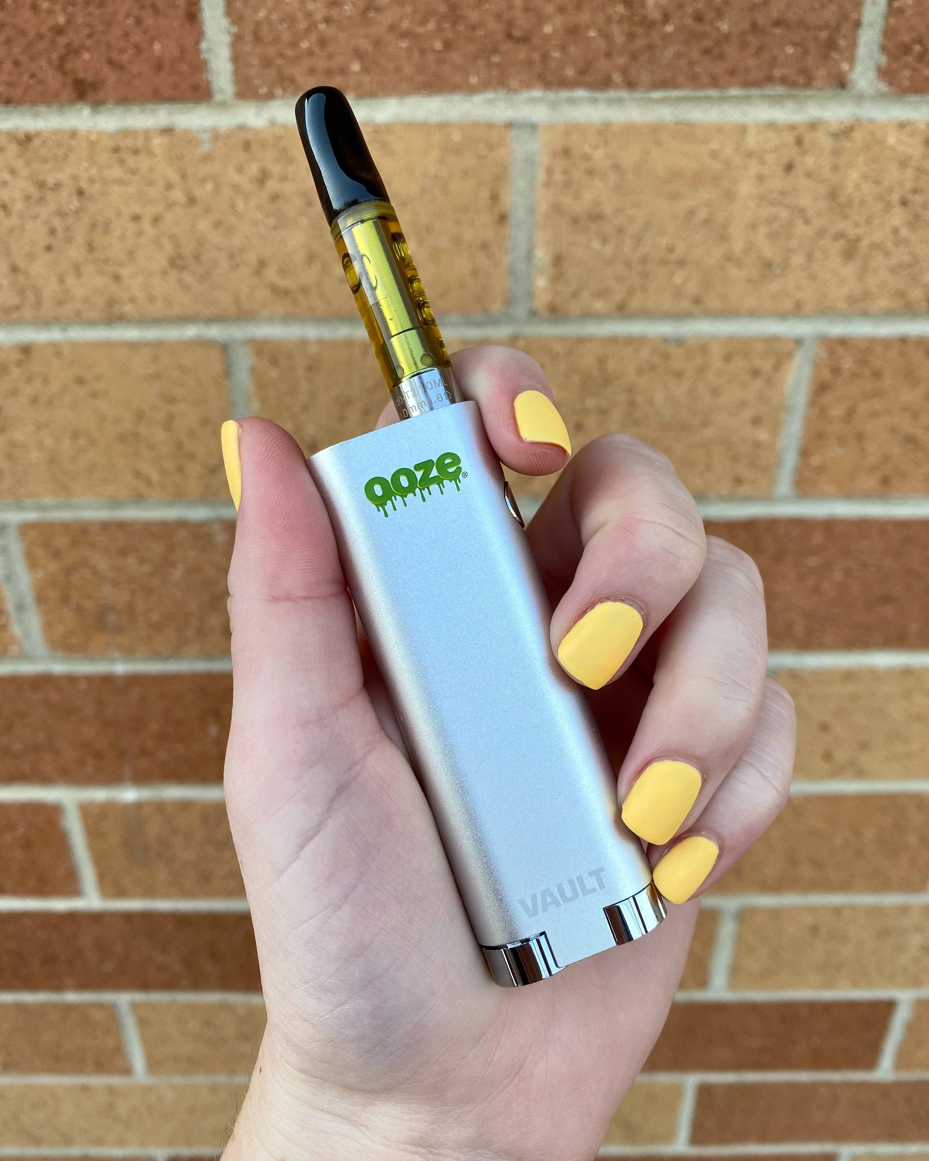 Vault - 450 mAh Battery with Storage Chamber - Stellar Silver - Image 2